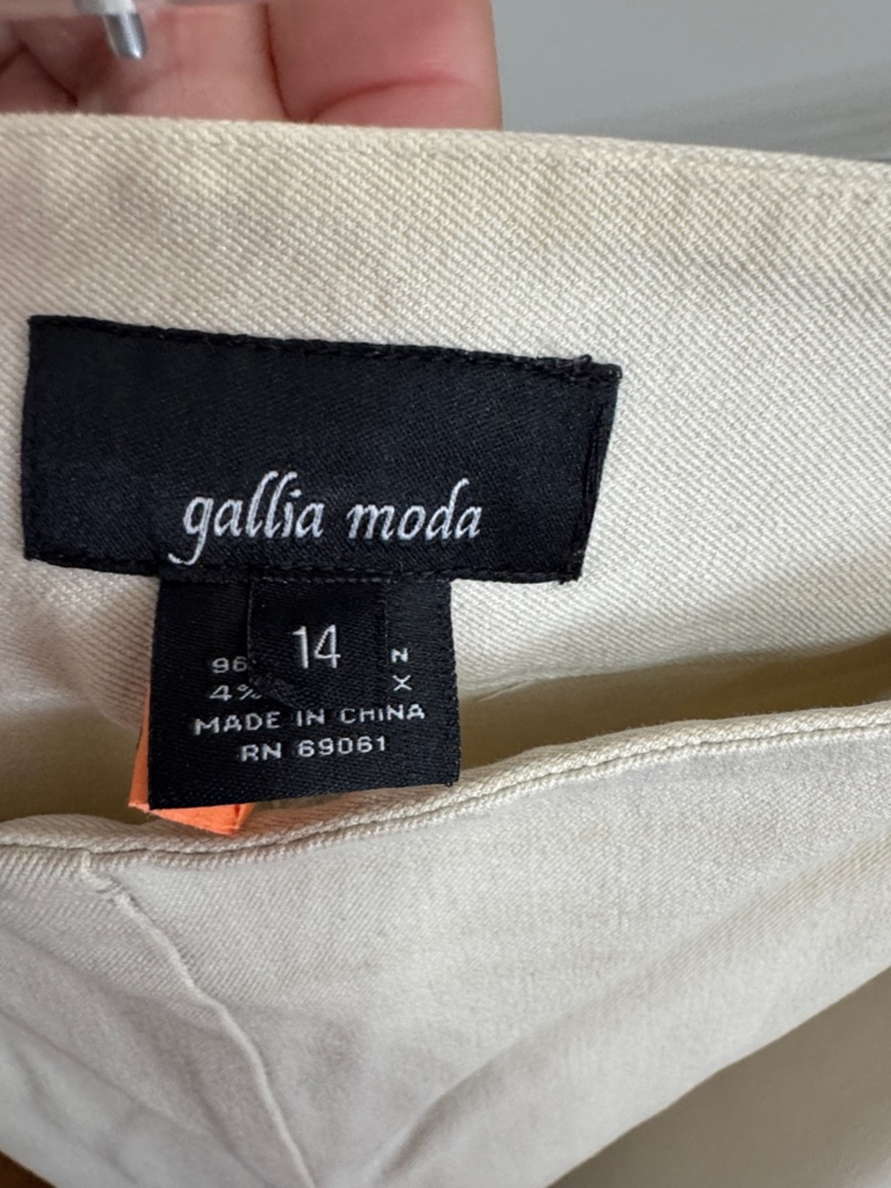 Cropped pants - Picture 3 of 3